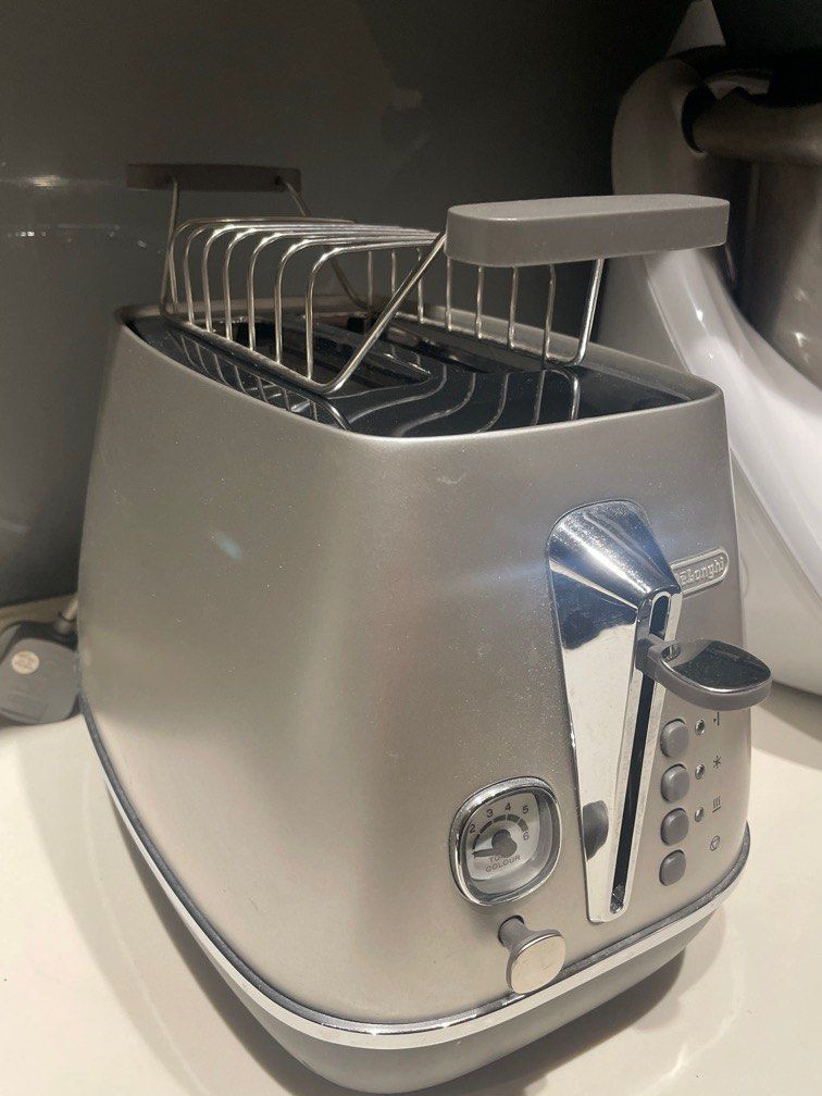 Delonghi toaster, TV & Home Appliances, Kitchen Appliances, Ovens