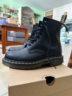 Martens uk online