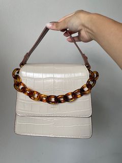 JW Pei Mini Flap Crossbody - Ivory, Women's Fashion, Bags & Wallets,  Cross-body Bags on Carousell