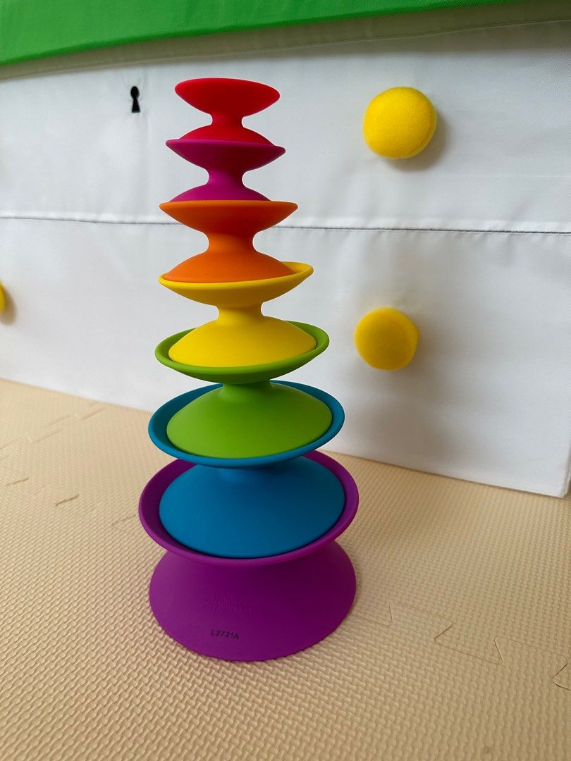 Fat brain toys SPOOLZ Babies Kids Infant Playtime on Carousell