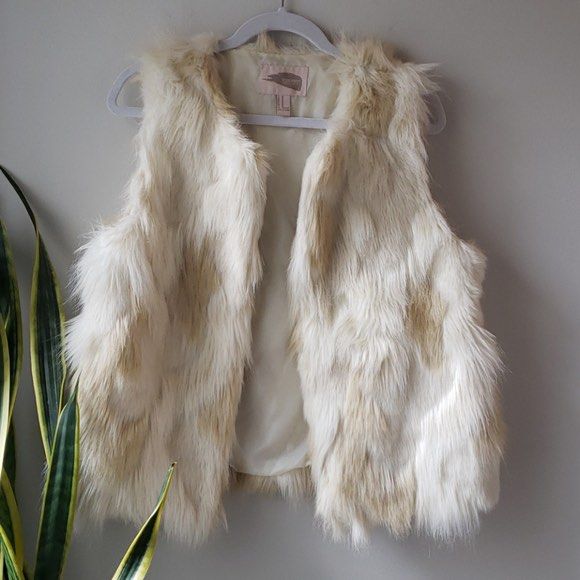 Forever 21 Contemporary Fur Vest Women s Fashion Coats Jackets