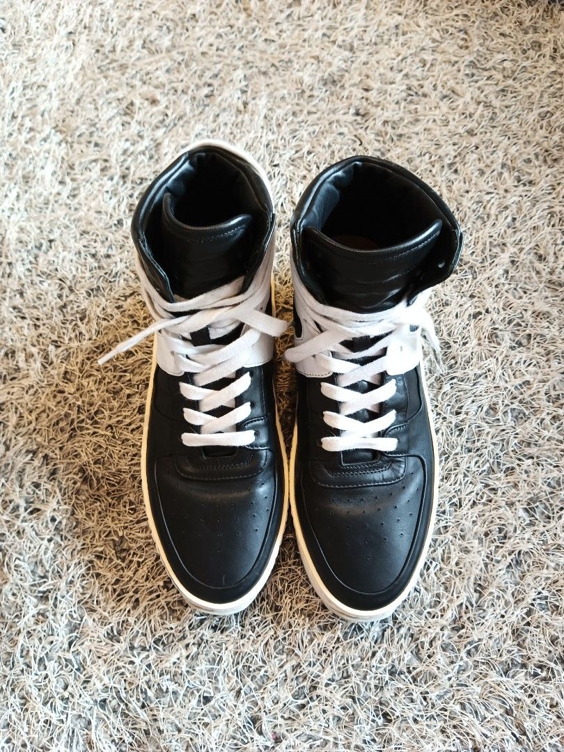 Trendiest sneakers 219 hot sale