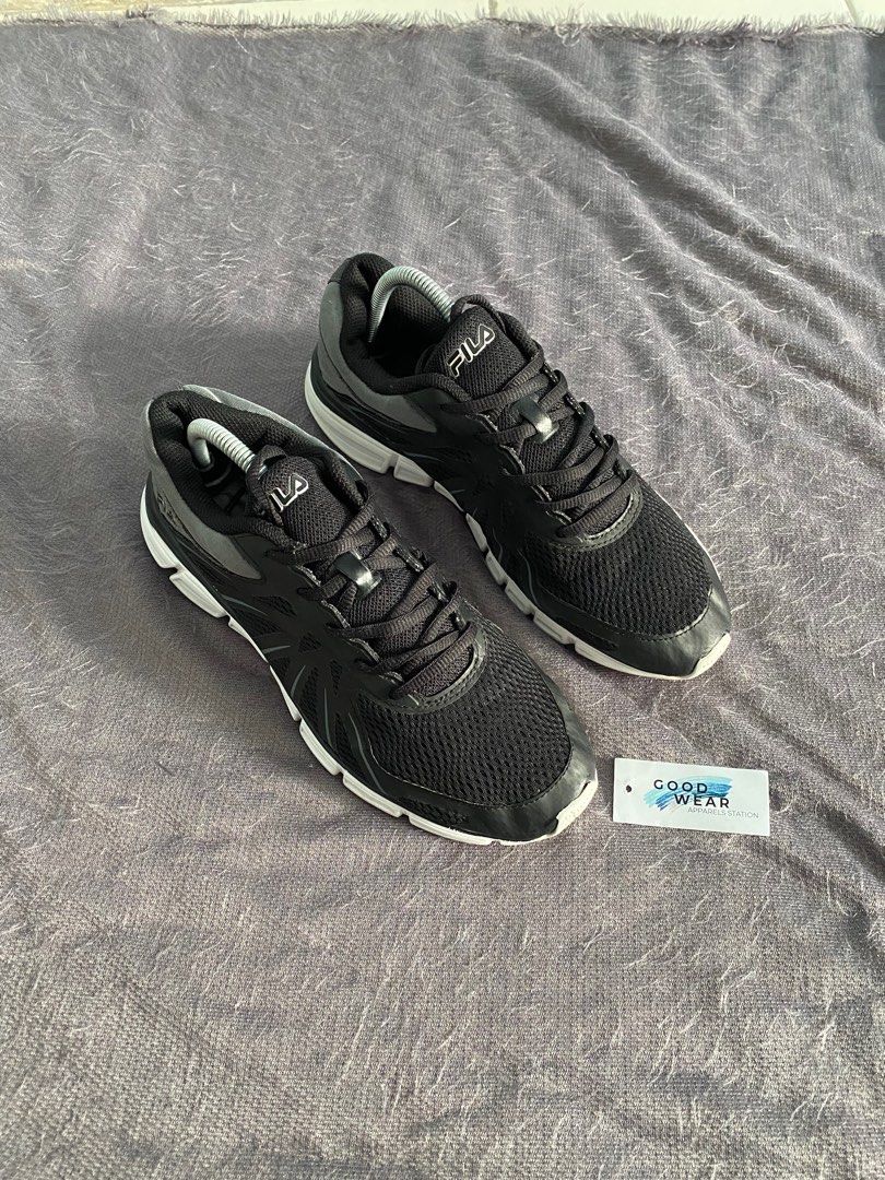 Fila Memory Fraction 42 27 Fesyen Pria Sepatu Sneakers di