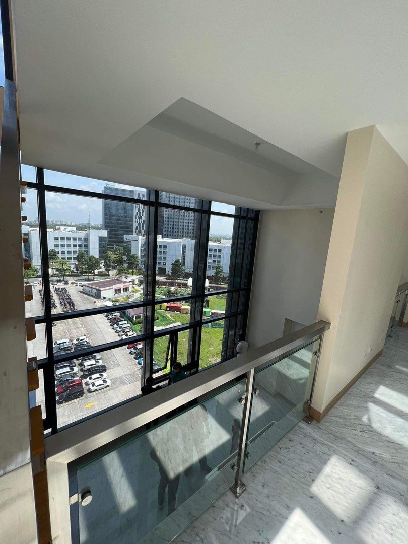 A closer look at View From Penthouse Apartment In Albany