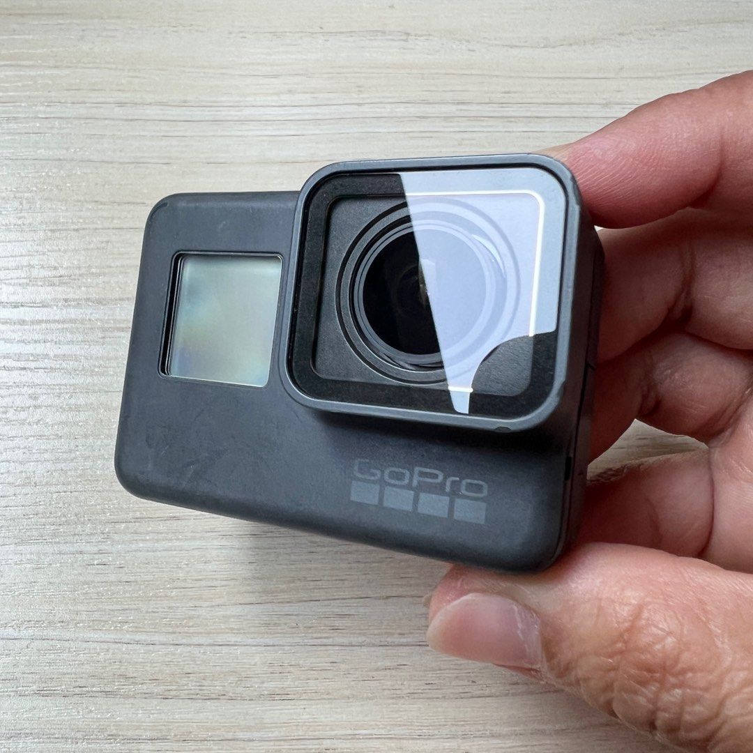 FREE DELIVERY GOPRO HERO 5, Photography, Cameras on Carousell