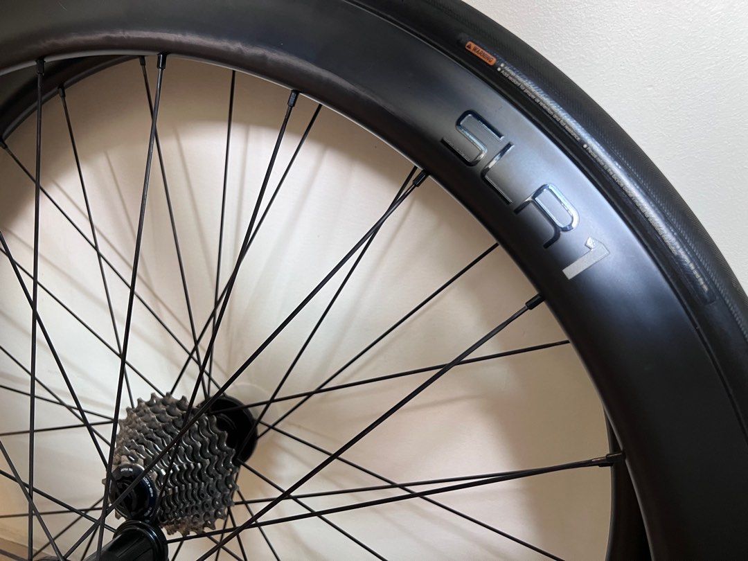 Giant SLR 1 Tubeless Wheelset + Cadex Tyres, Sports Equipment, Bicycles