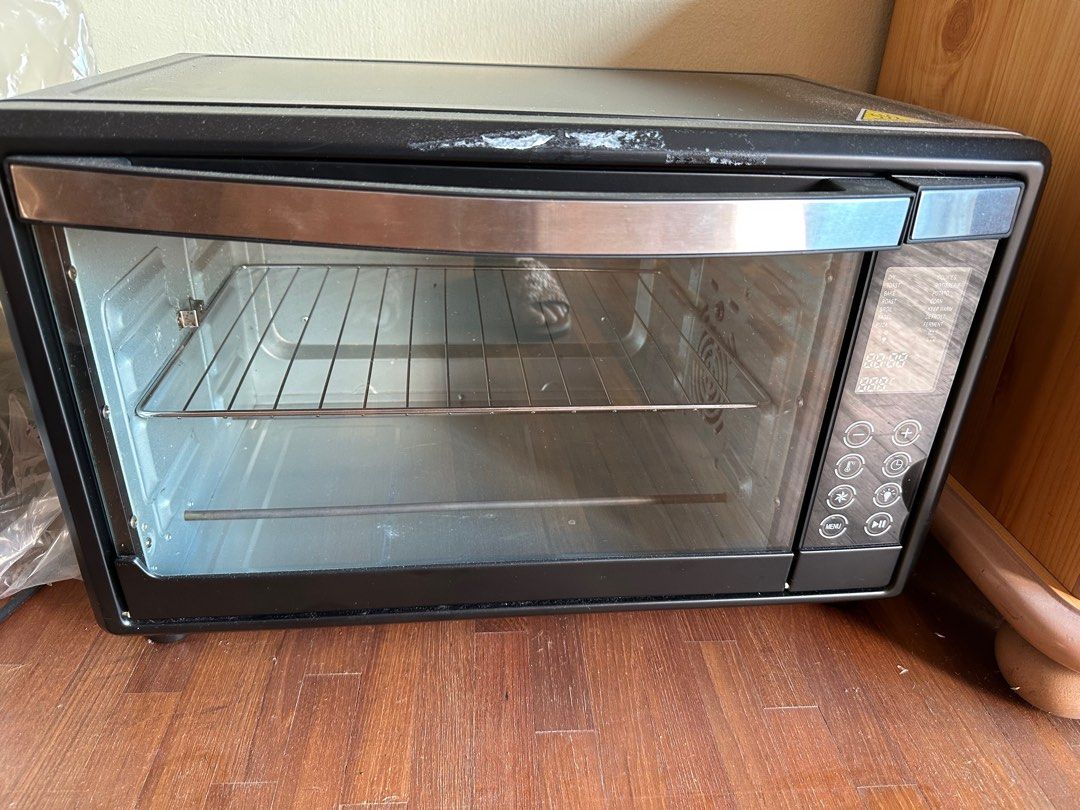 Giant Toaster Oven Good Condition, TV & Home Appliances, Kitchen