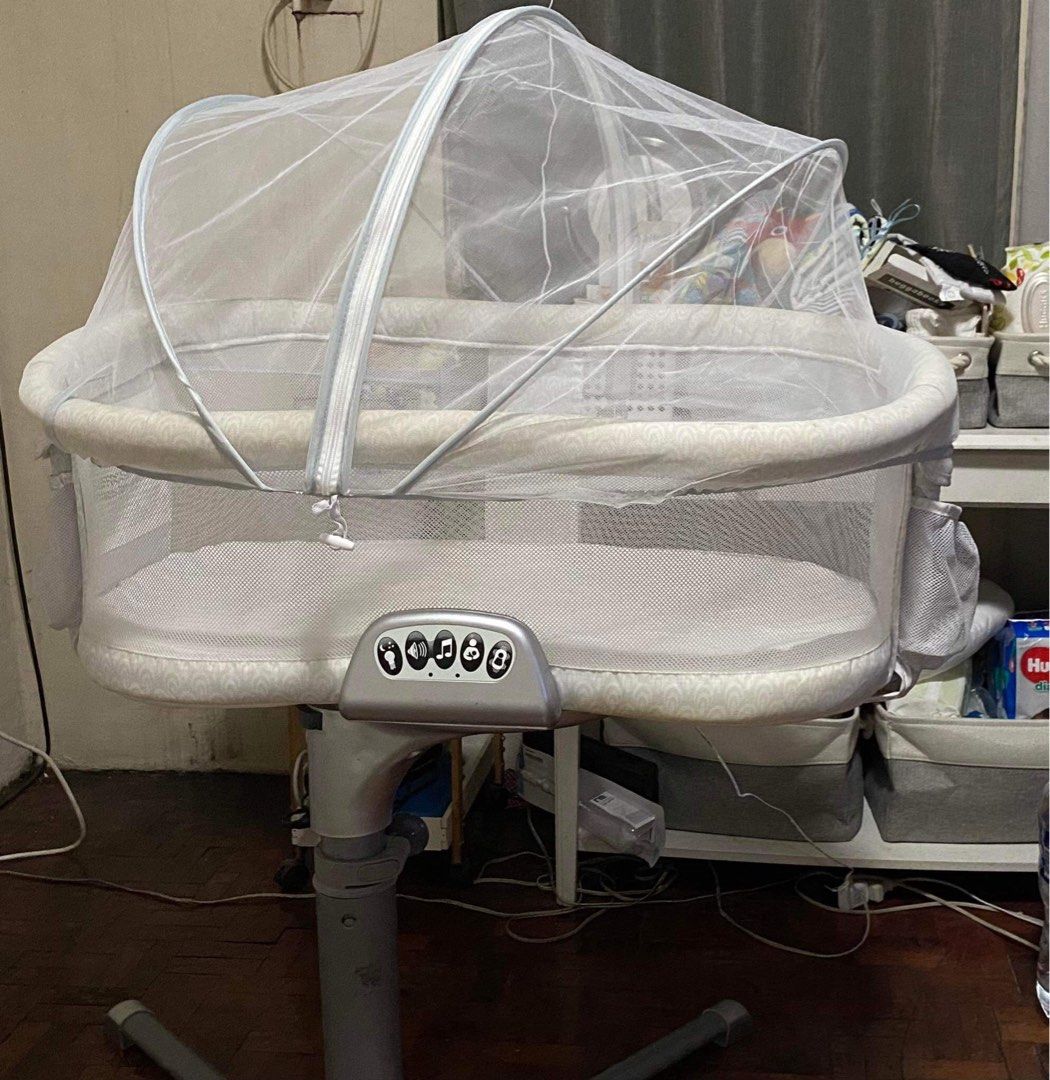 Halo shop rocking bassinet