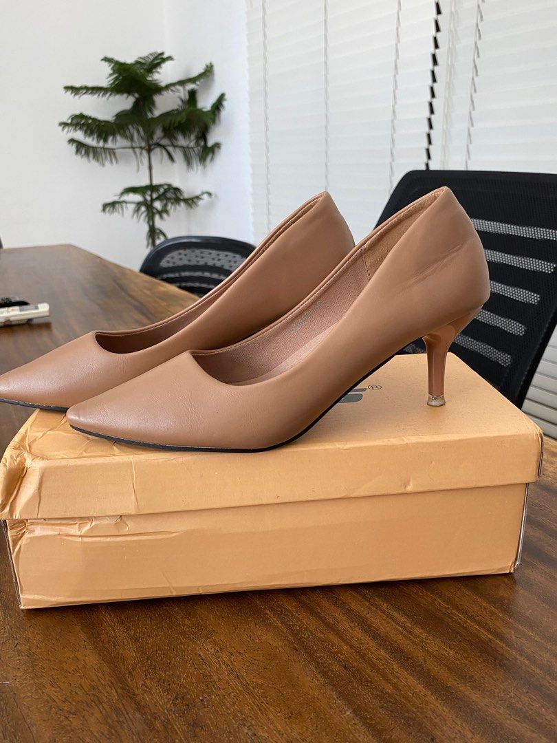 Heels warna clearance nude