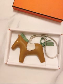 （分類：）位於 。 由 isa_mo 提交（商品編號 1252352168，圖片 1）。簡介： 。