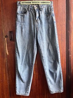 HW Mom Jeans