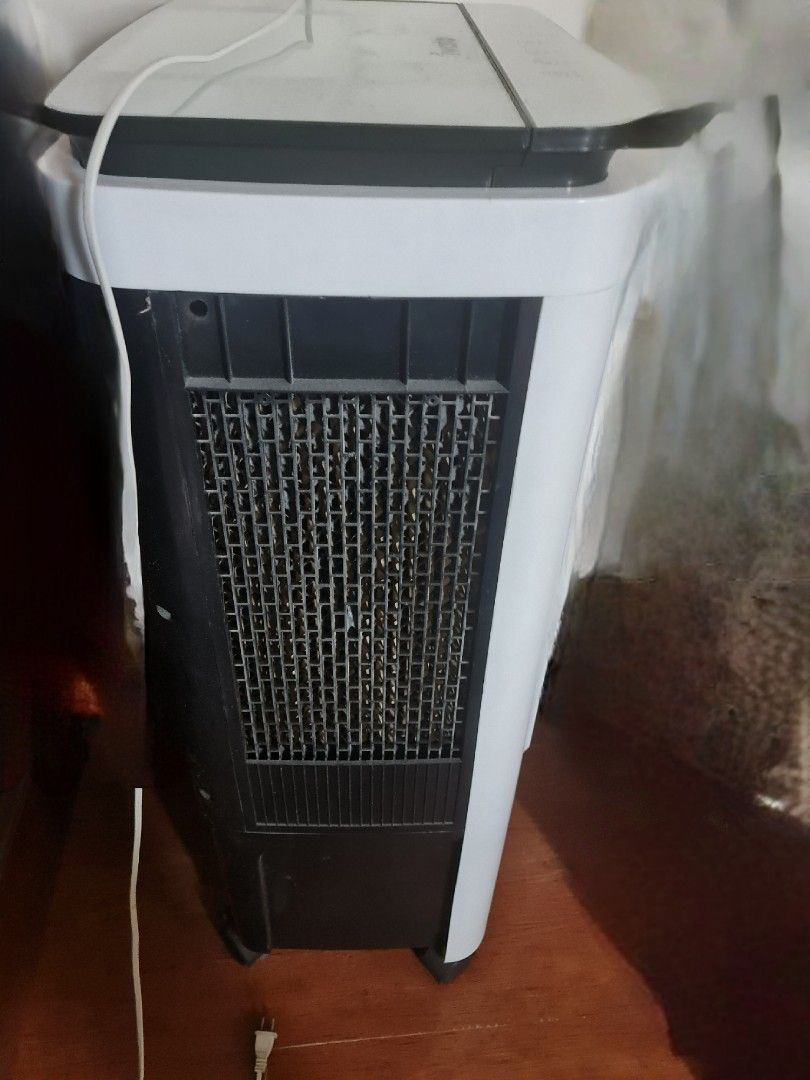 Iwata Turbo Air X100R air cooler, TV & Home Appliances, Air