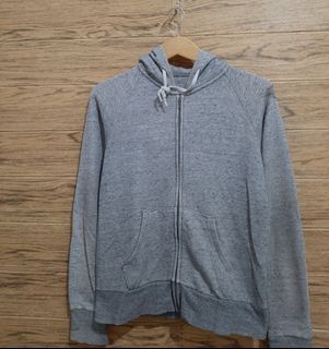 Jaket uniqlo