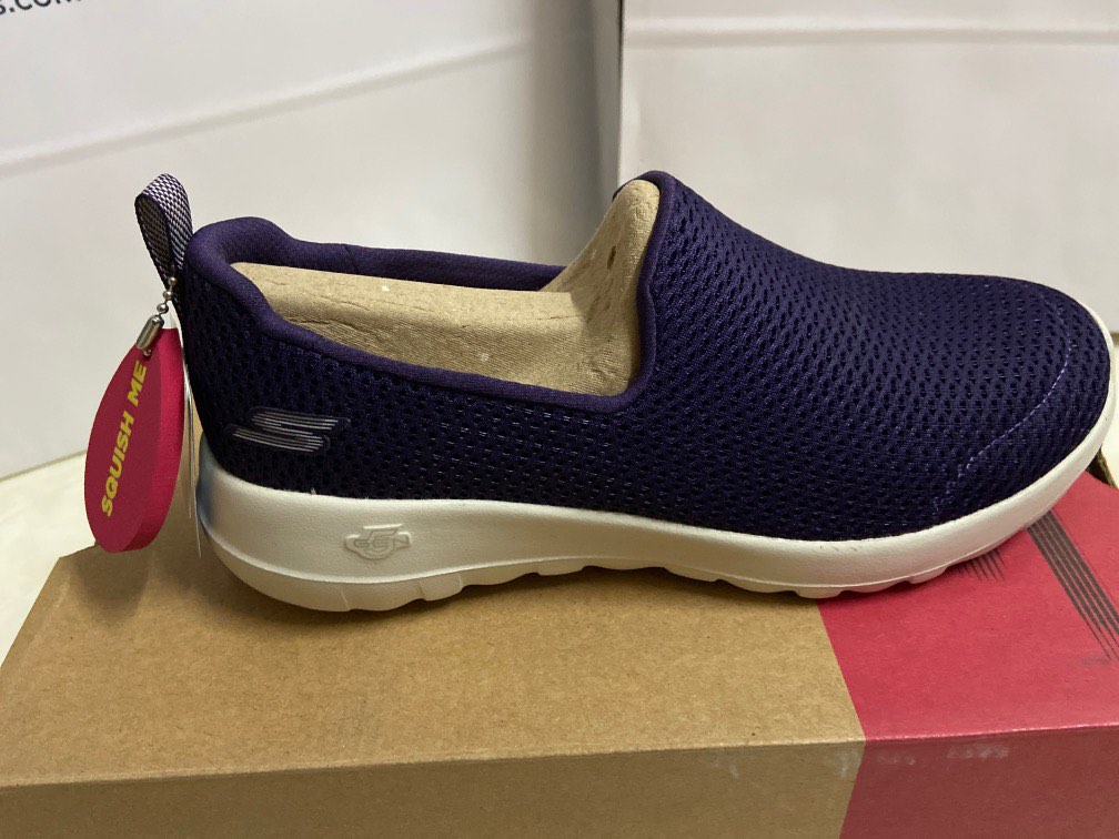 Skechers squish shop me