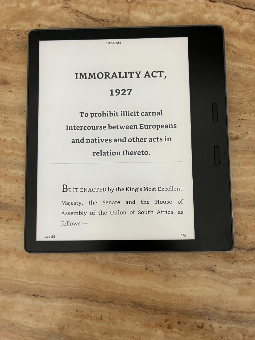 【美品】Kindle Oasis 32GB 広告あり／wifi Amazon.co.jp: Kindle Oasis 色調調節ライト搭載 wifi 32GB 広告
