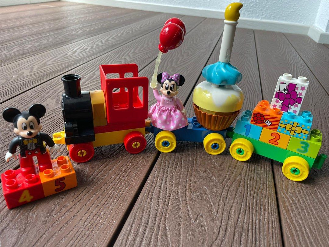 Lego Duplo 10597 Disney Mickey and Minnie Birthday Parade Hobbies