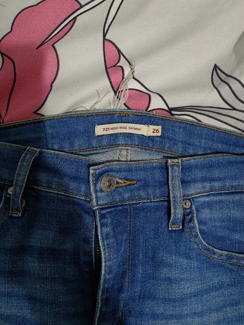 levis womens loafers