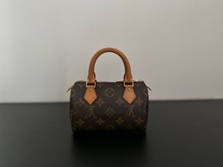 ICONS!!! #LouisVuitton monogrammed Speedy #handbag and