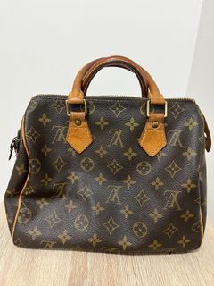 RARE!!! Authentic Vintage 80's Louis Vuitton Monogram Canvas Chantilly GM  Crossbody Shoulder Bag