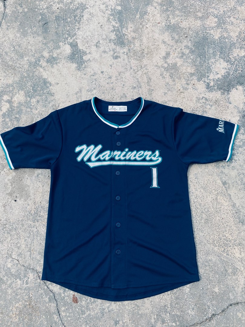 Grey top mariners jersey