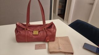 Miu Miu Vitello Lux Bow Bag, Women's Fashion, Bags & Wallets, Shoulder Bags  on Carousell