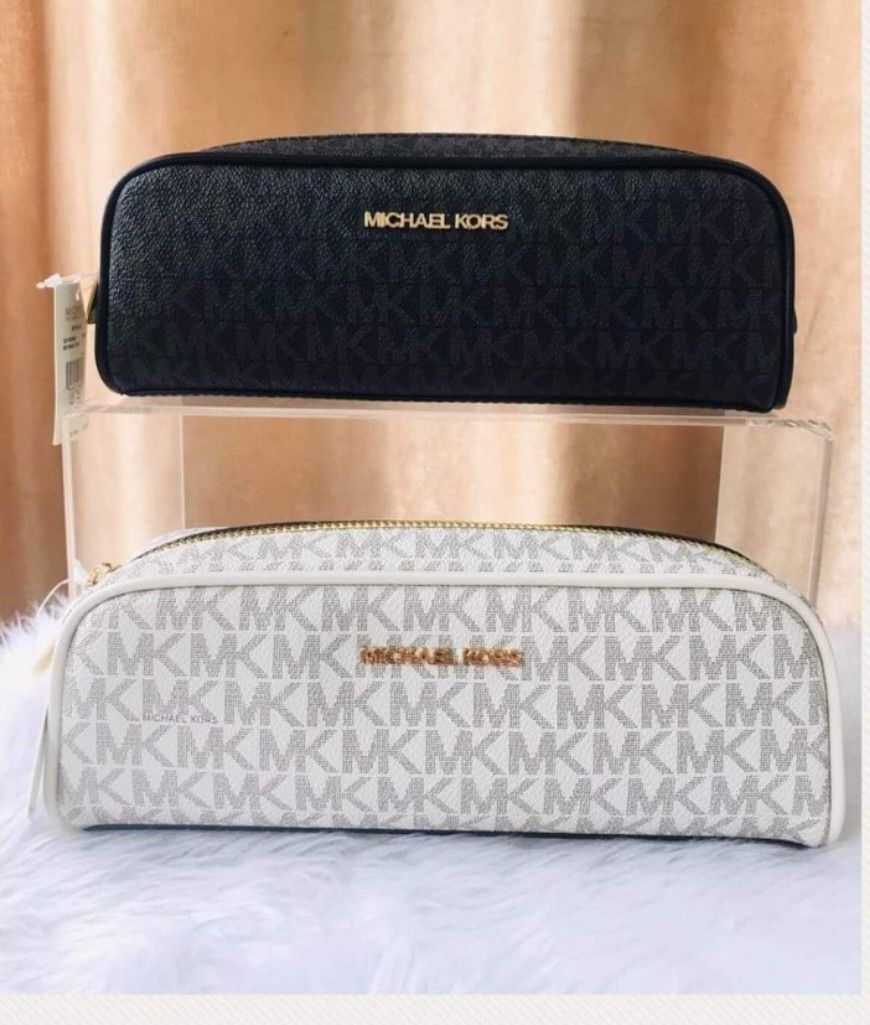 Mk pouch top