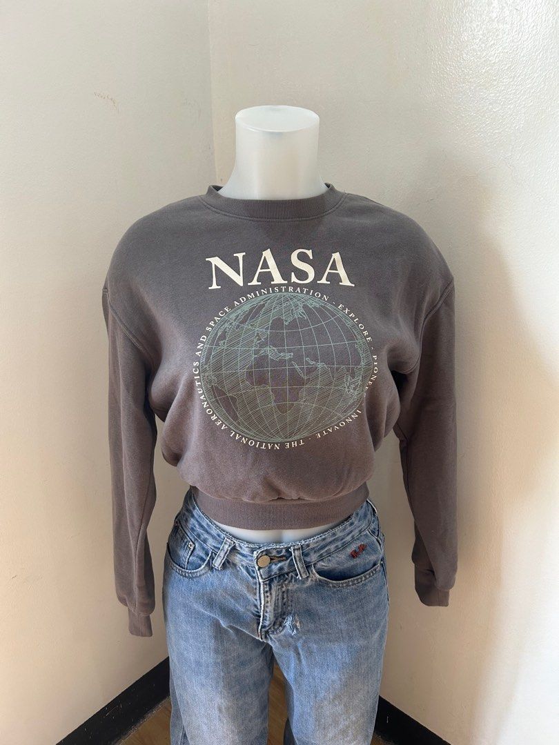 H&m nasa long sleeve store