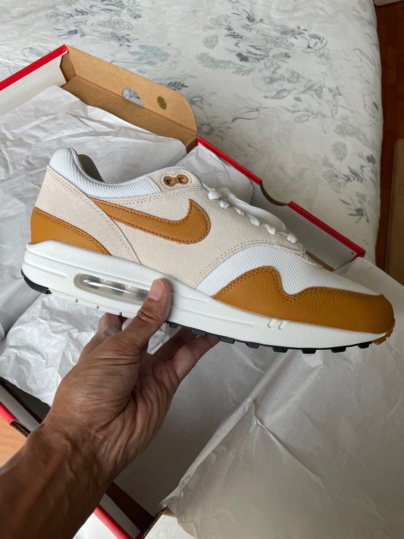 Nike air bronze best sale