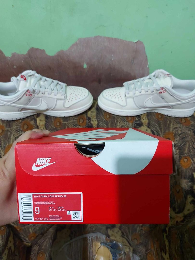 Nike Dunk Low "Sashiko Light Orewood Brown" size 9 (Category: Sneakers) located in Quezon City. Submitted by nardzbreezy (Listing ID 1252208981, Image 2). Description: Nike Dunk Low "Sashiko Light Orewood Brown" size 9 --- Php 6,500 shipped only slightly negotiable. dm me SJDM Bulacan and QC area. (All items are legit, I hate fakes! please see sneaker groups and search for my name Bernard Rojas Bello or type #nardsbreezy).