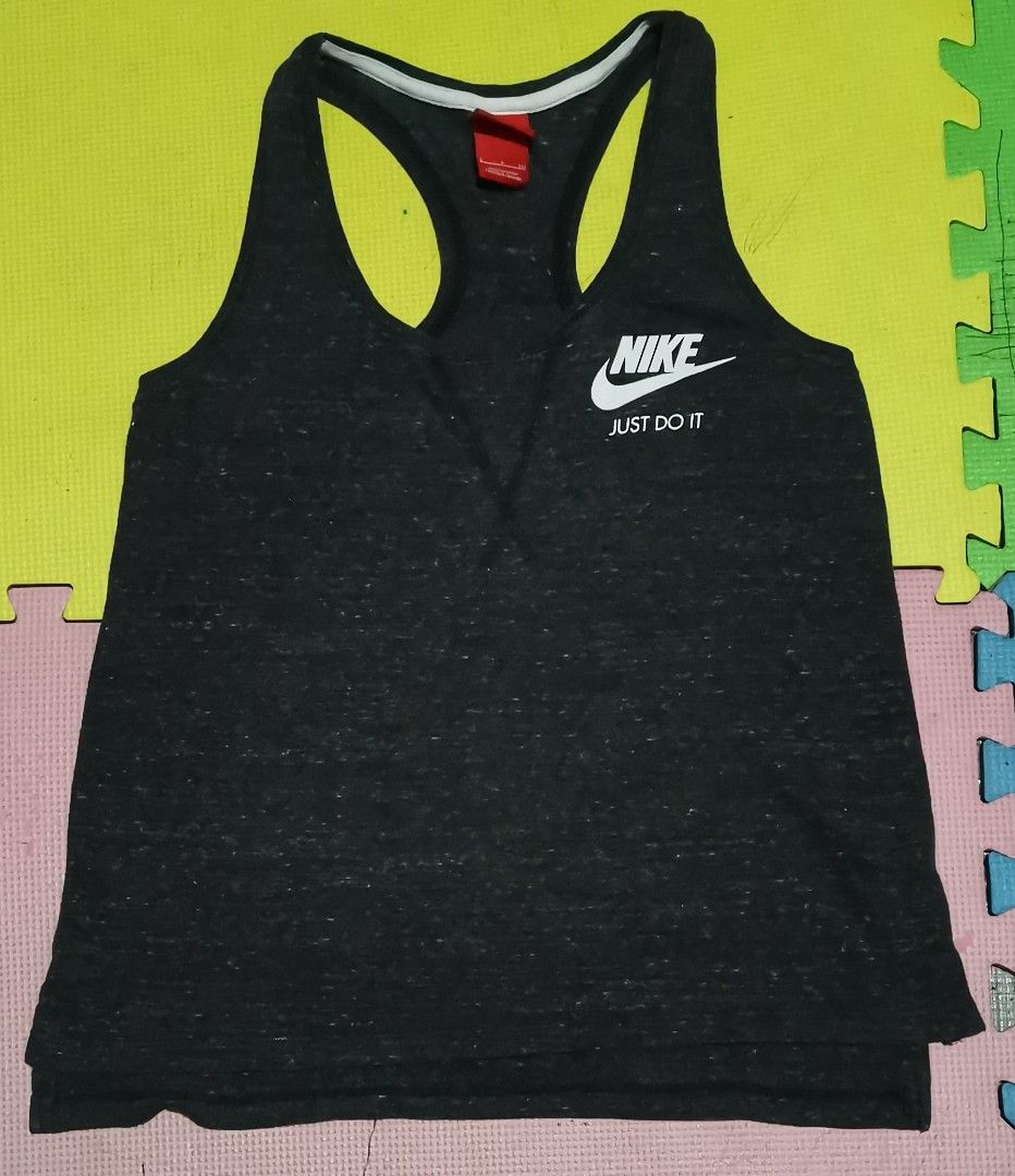 Nike just do it sando (Category: Activewear) located in San Pedro. Submitted by thriftersthrift (Listing ID 1252312941, Image 1). Description: Width 16 Length 23 Good condition Color rate : 9. 5/10 All items are from ukay bale so manage your expectation.