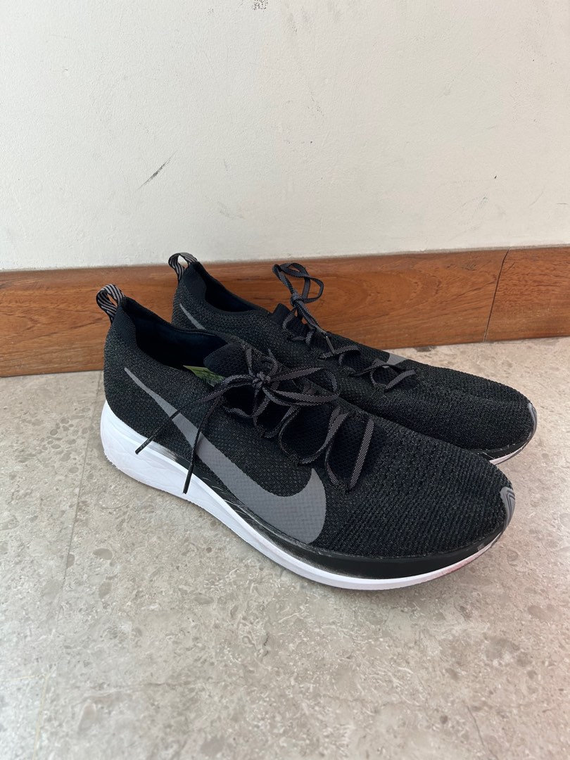Nike zoom on sale fly flyknit black/gunsmoke/white