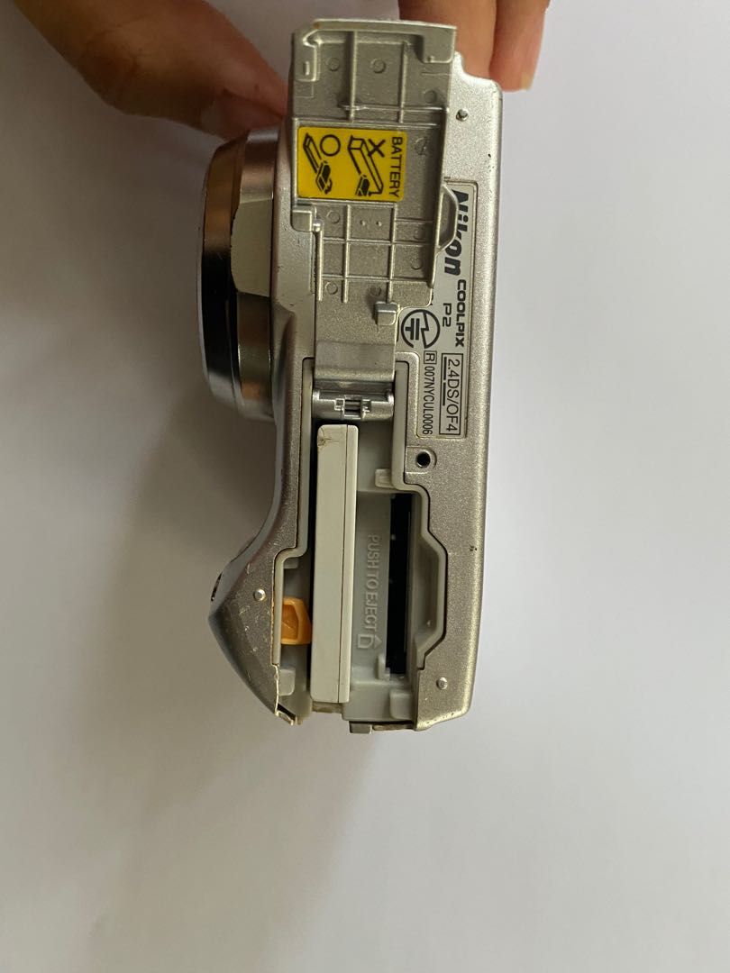 Nikon coolpix P2 digicam, Photography, Cameras on Carousell