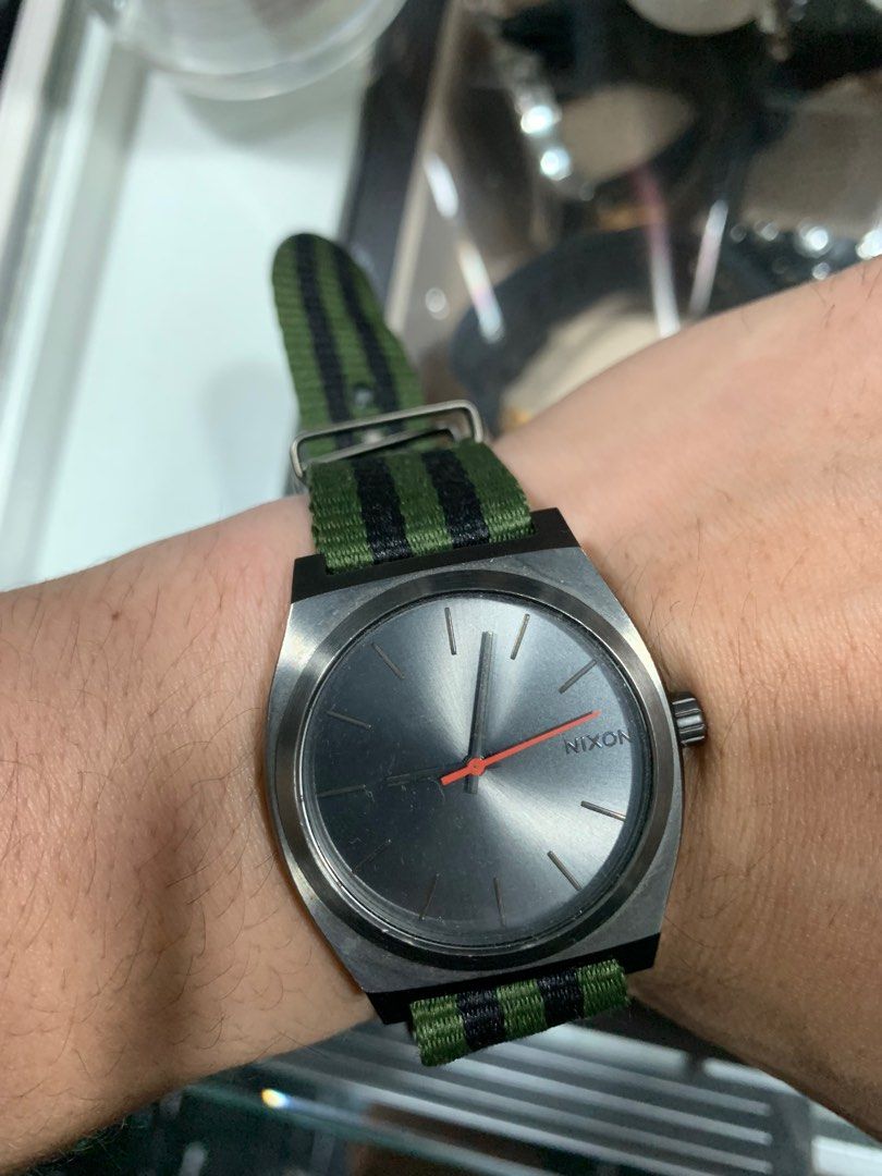 Used nixon watches top
