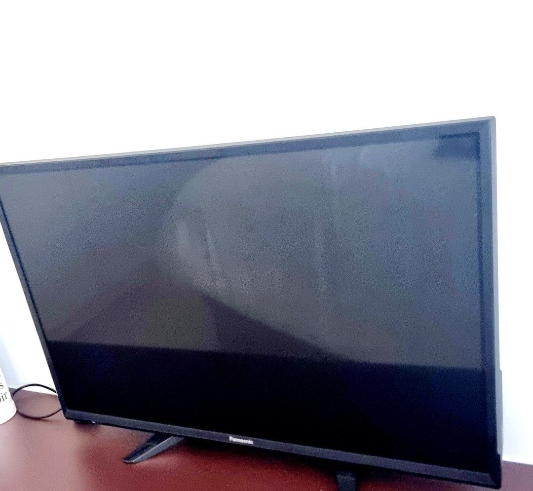 PANASONIC 32 INCH DIGITAL HD LED TV * TH-32D400S