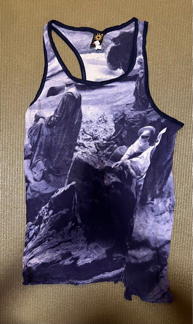 Pattern top （分類：背心）位於 Hong Kong。 由 miss6hk 提交（商品編號 1252344440，圖片 1）。簡介： Pattern top Made in Italy 100% cotton Size : M 偏細 Suit for S。