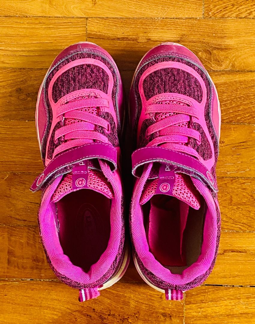 Girls running discount shoes size 1