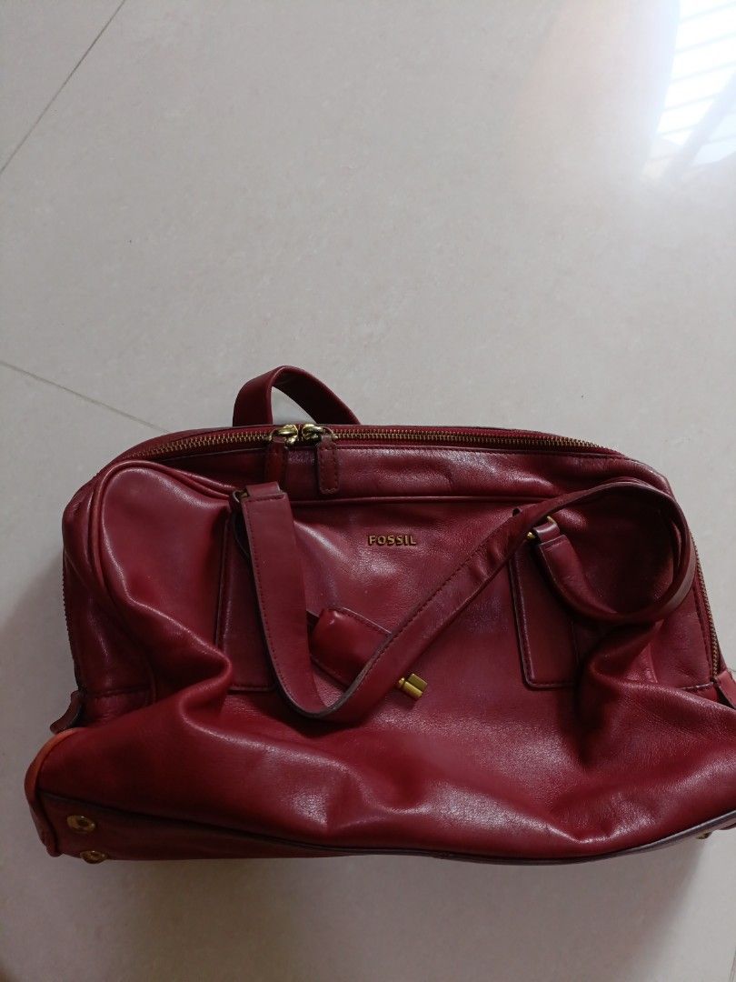Red sales fossil purse