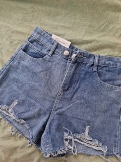 (Category: ) located in . Submitted by lsells (Listing ID 1252232942, Image 1). Description: .
