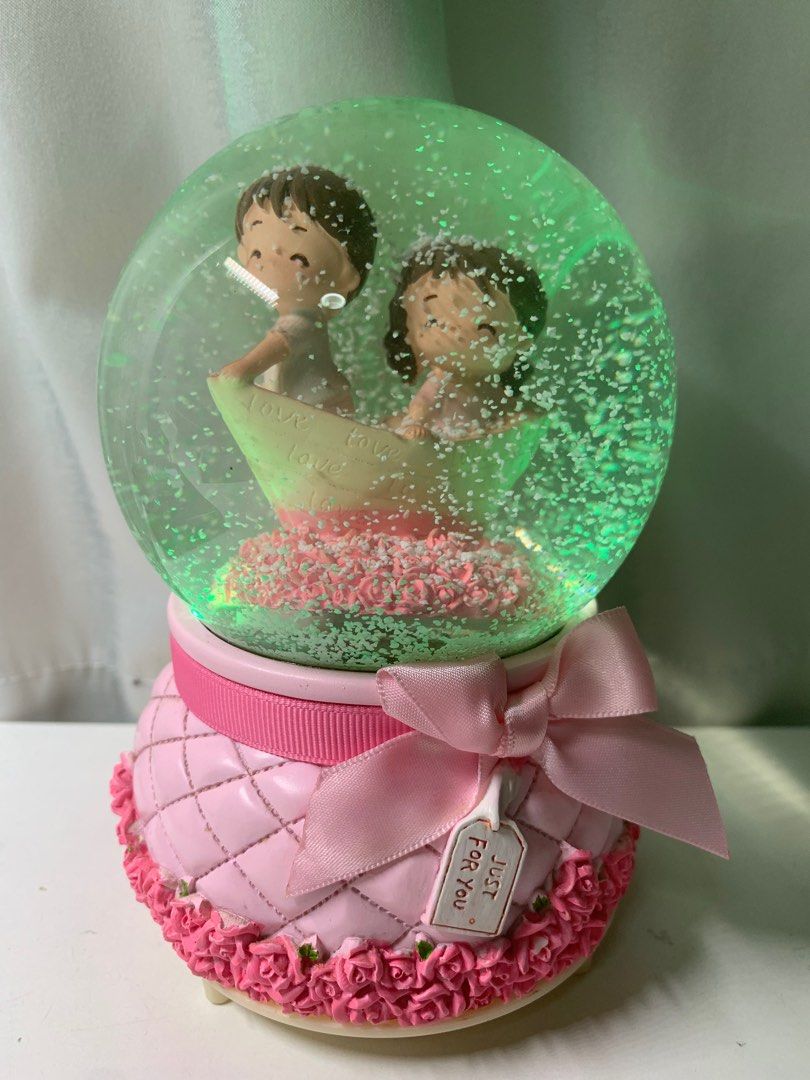 Red Valentines Love Snow Globe with Light for Couple GF BF Girls Boys  Husband Wife, Size: 10 X 10 X 5 Centimeters at Rs 199/piece in Jaipur