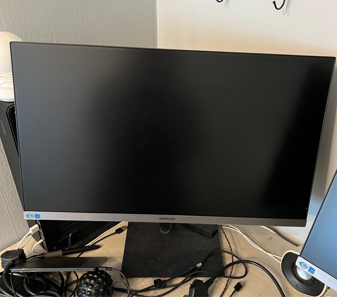 Samsung monitor screen, Computers & Tech, Parts & Accessories, Monitor