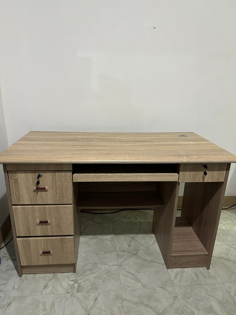 Sanyang Computer/Office Table Like New, Furniture & Home Living