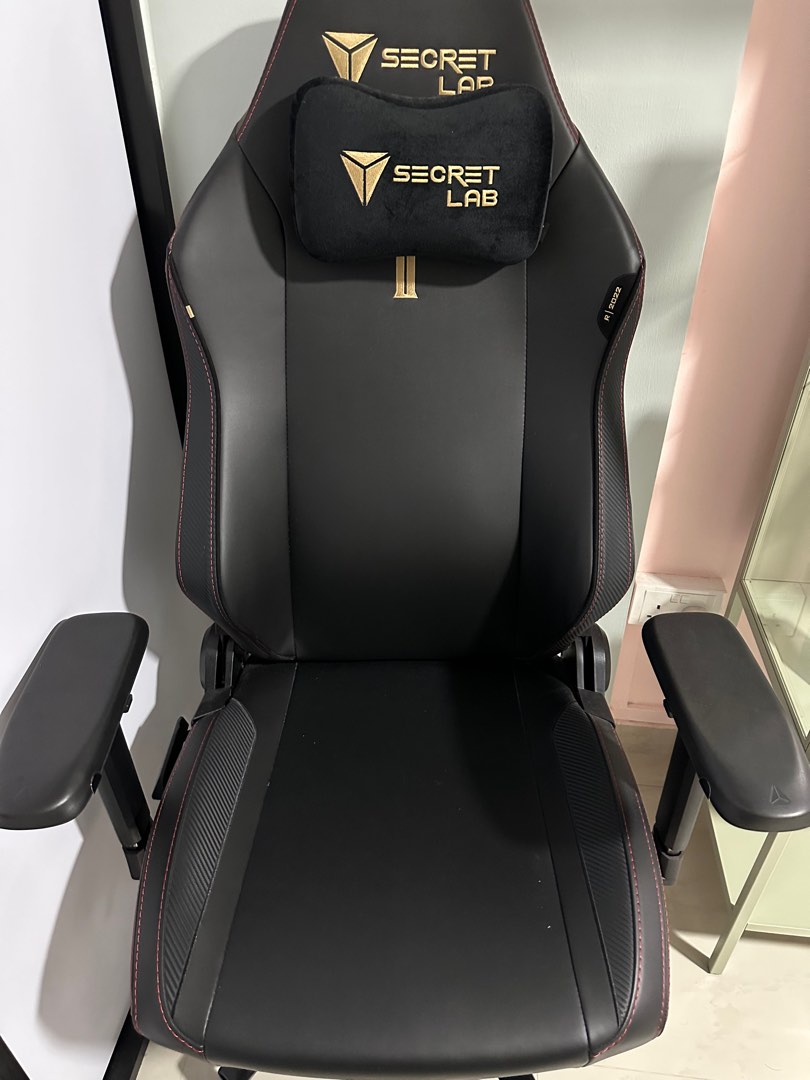 Secret Lab Gaming Chair, Furniture & Home Living, Furniture, Chairs on