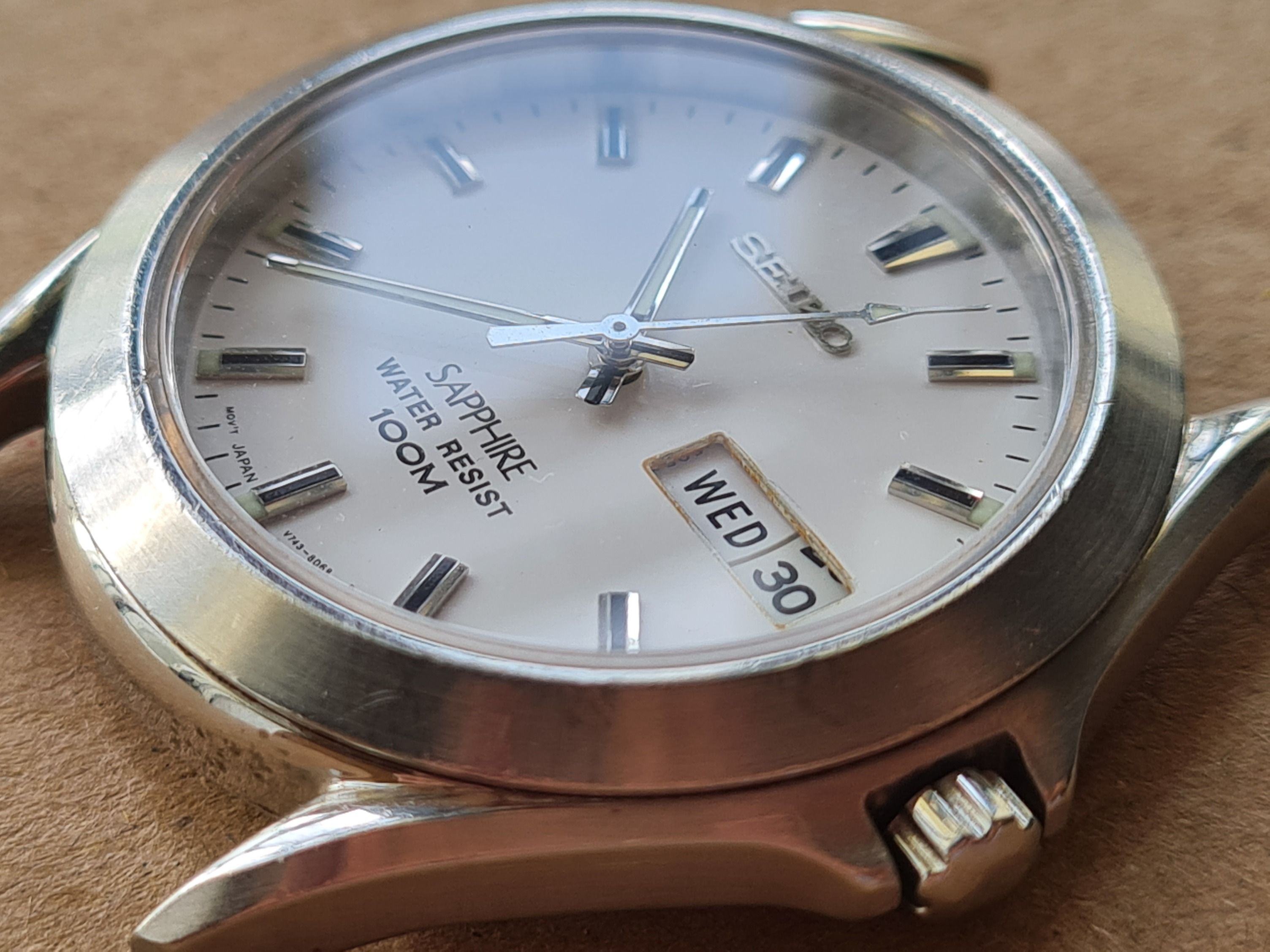 Seiko Quartz Watch Sapphire V743-8B50 FREE POSTAGE, Luxury 