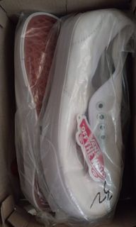 Sepatu anak unisex vans size 32