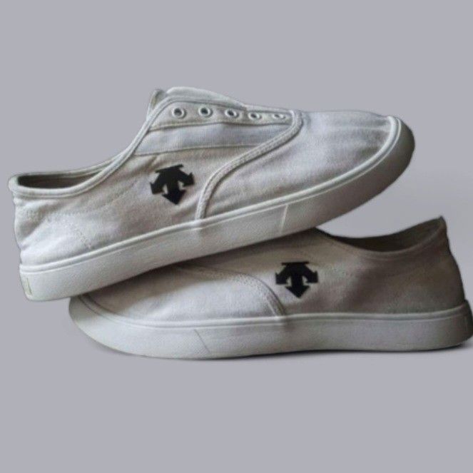 Sepatu Descente on Carousell