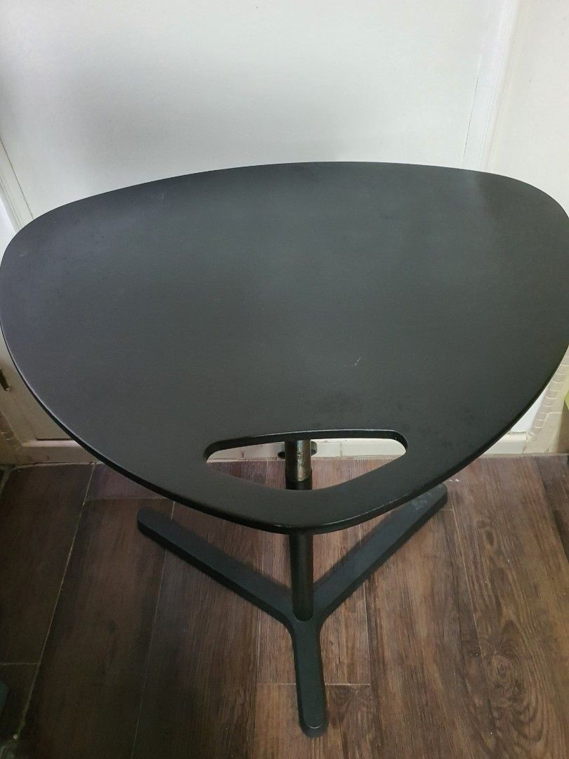 Small table (Category: Tables & Sets) located in Singapore. Submitted by tjuas (Listing ID 1252348383, Image 2). Description: .