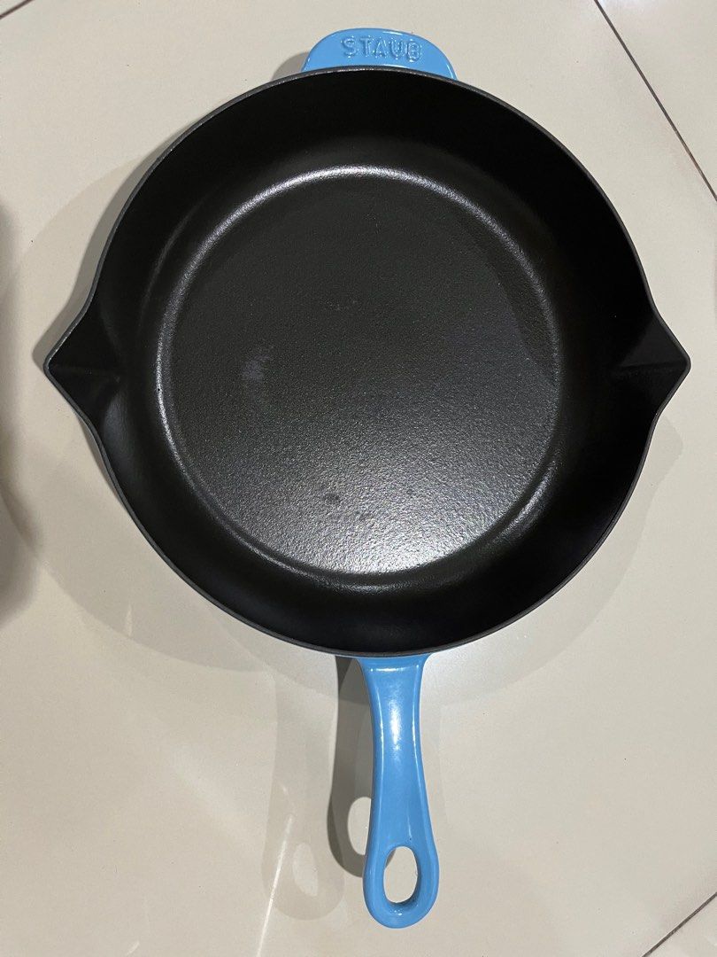 Staub Pan (Category: Cookware & Accessories) located in Quezon City. Submitted by tracesy (Listing ID 1252306499, Image 1). Description: .