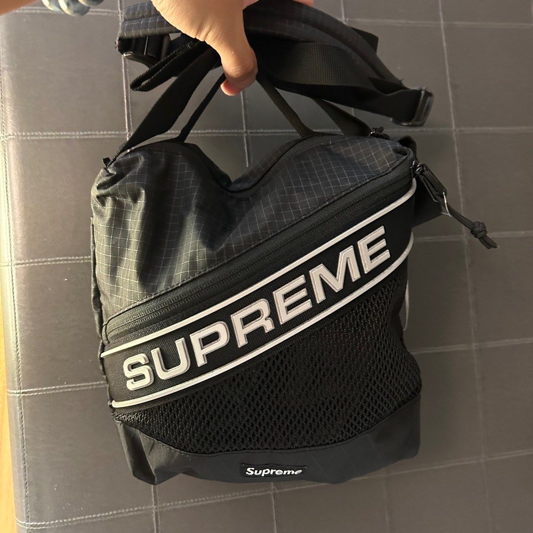 Supreme shoulder bag FW23, 名牌, 手袋及銀包- Carousell