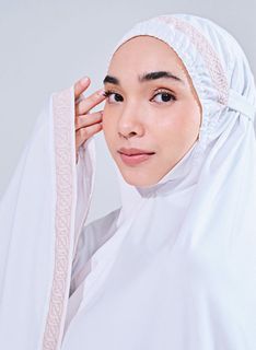 Telekung Siti Khadijah Broderie Isil