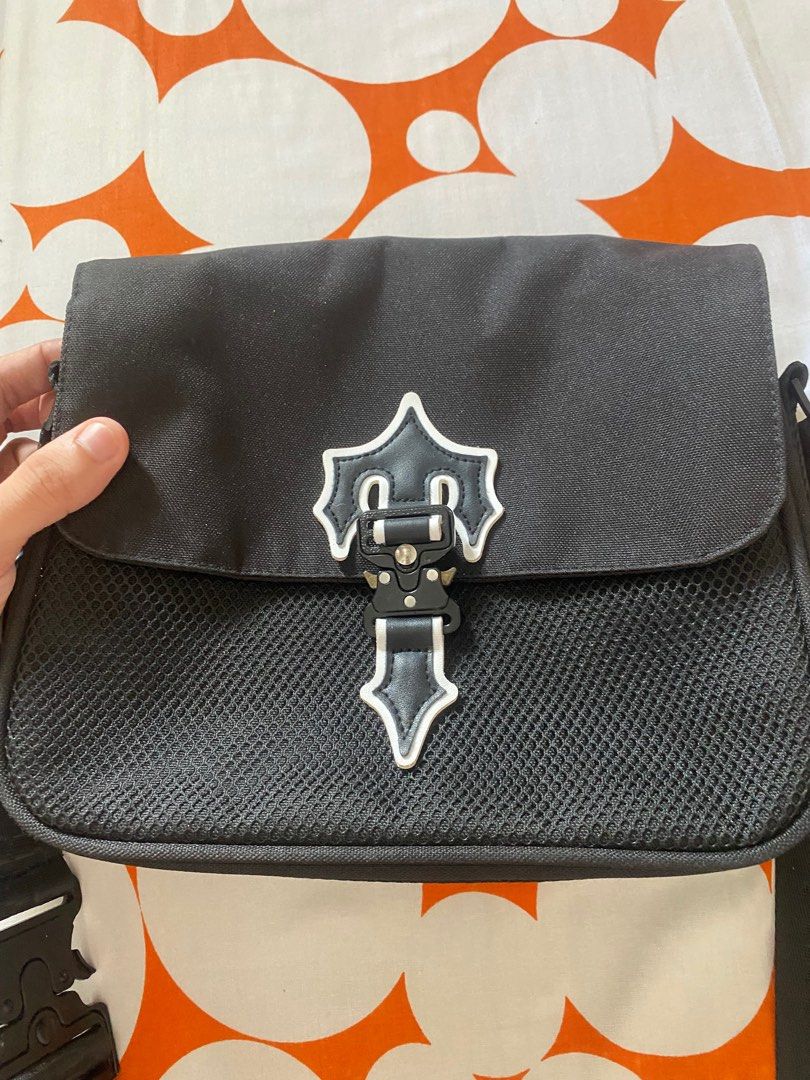 Legit Trapstar Sling Bag, Luxury, Bags & Wallets on Carousell